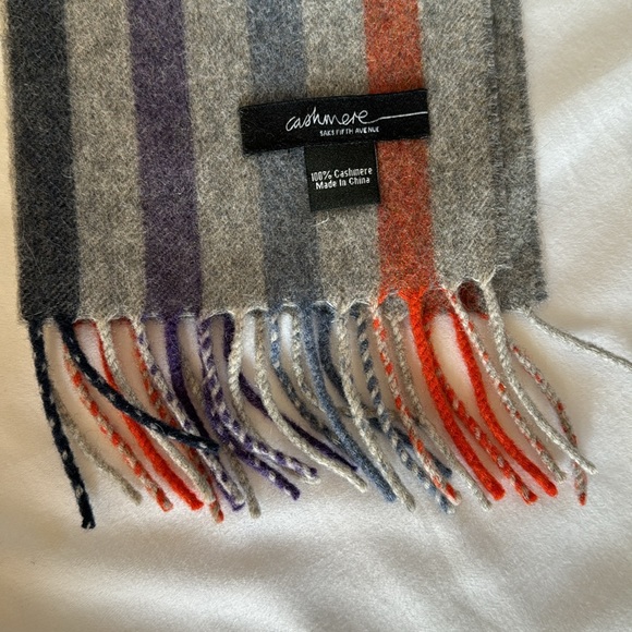 Cashmere scarf - Picture 3 of 3